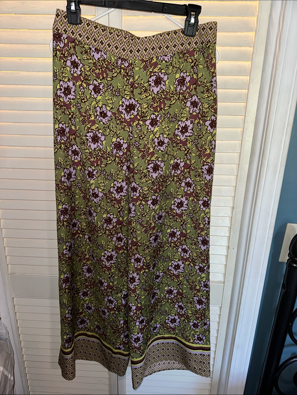 cupcakes & cashmere Olive Green Floral Wide-Leg Pants